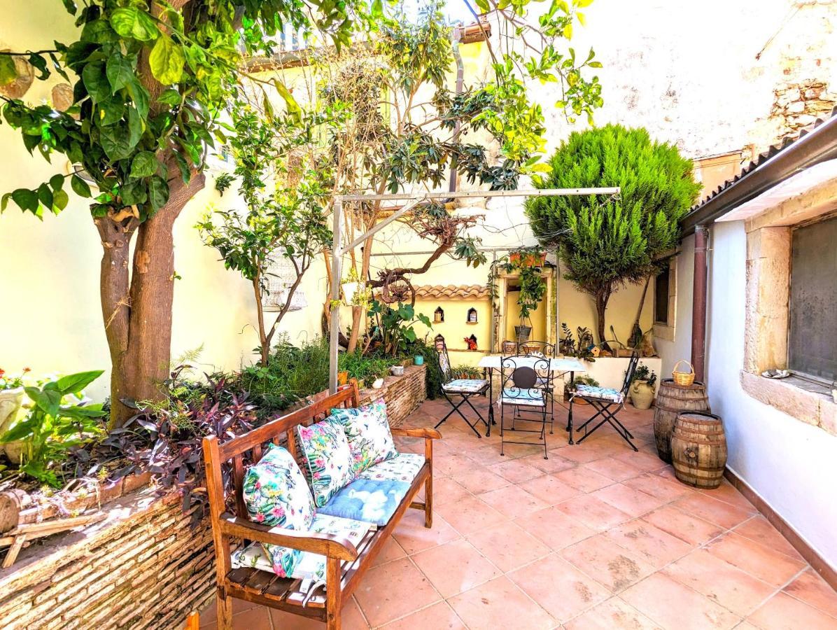 La Casa Delle Fate Lägenhet Syrakusa Exteriör bild